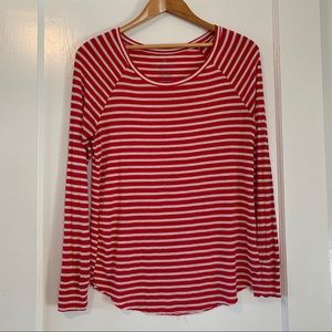 American Eagle soft and sexy jegging Tee.